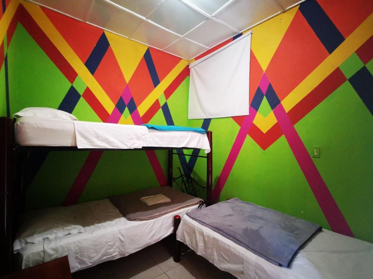 פופאיין Lienzo Hostel And Mural Art Museum מראה חיצוני תמונה