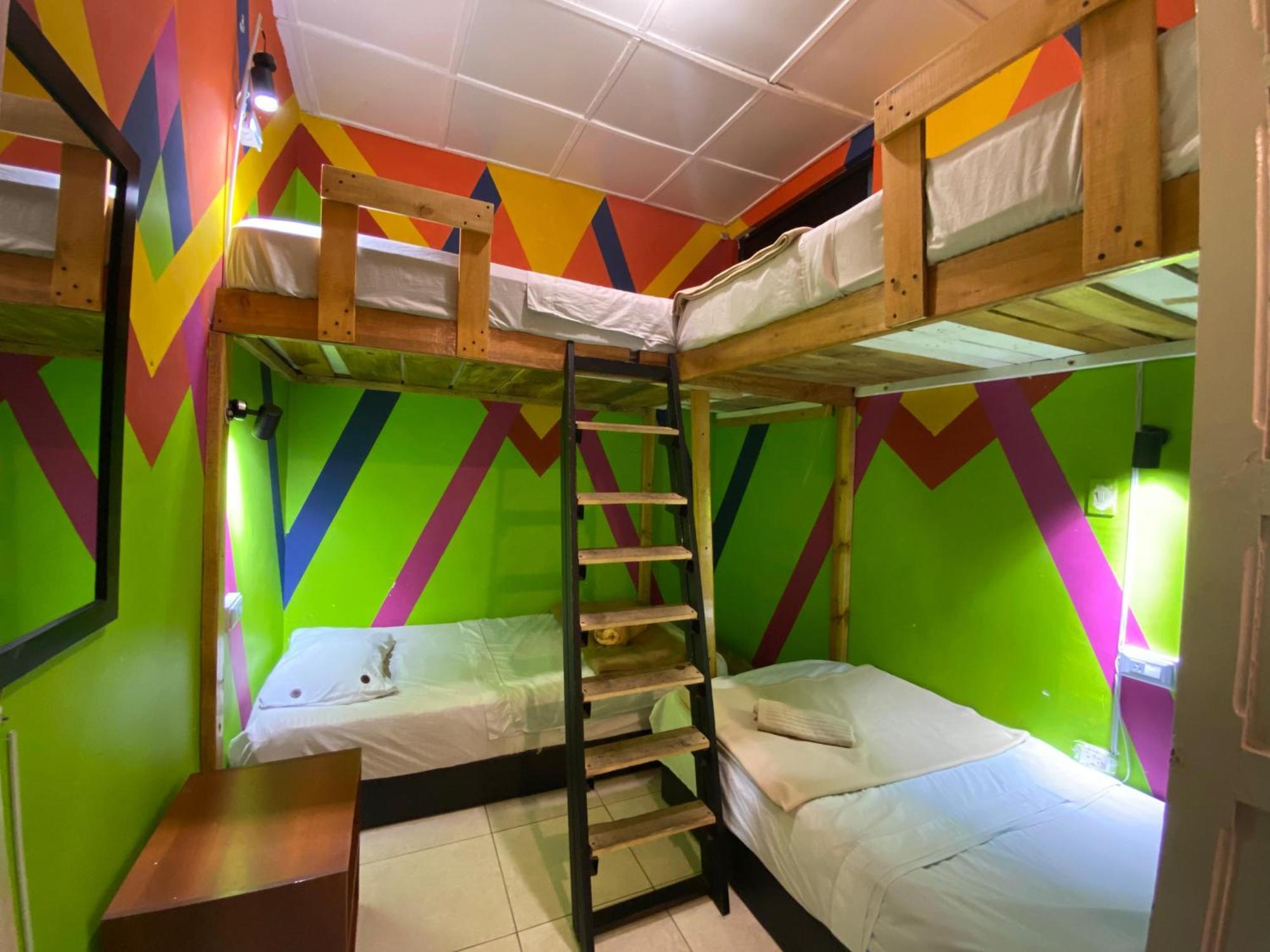 פופאיין Lienzo Hostel And Mural Art Museum מראה חיצוני תמונה