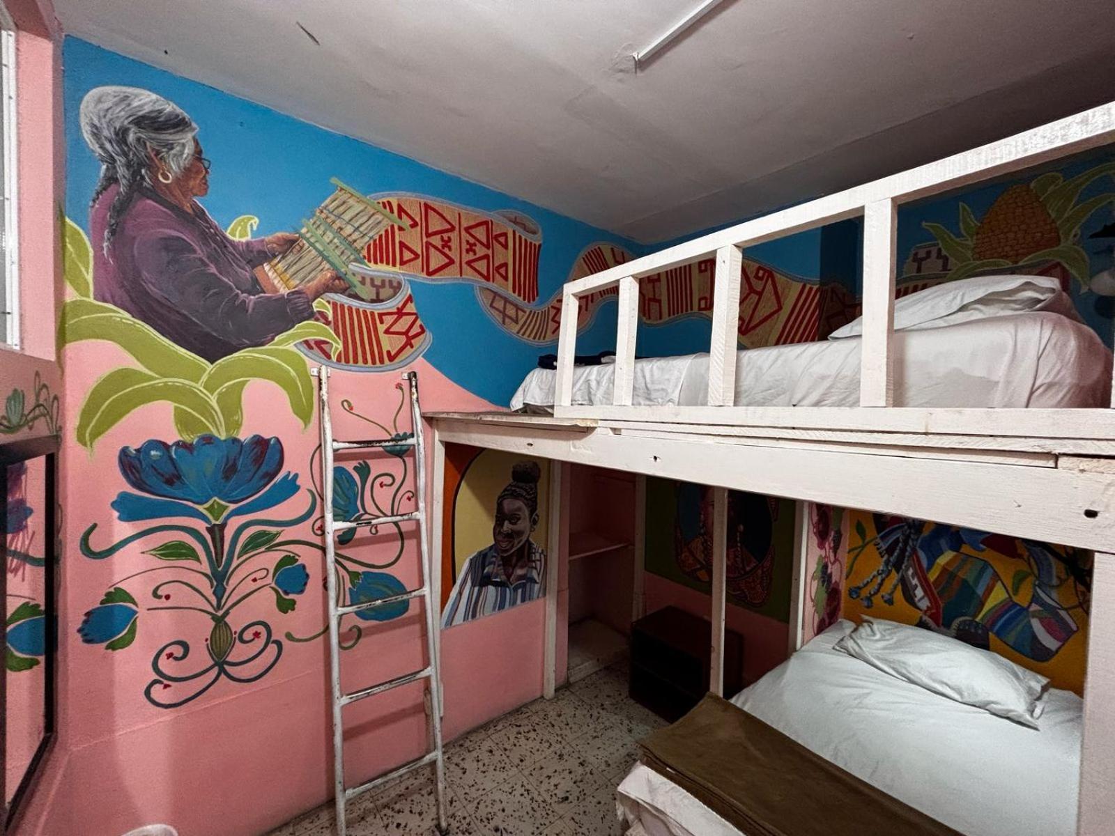 פופאיין Lienzo Hostel And Mural Art Museum מראה חיצוני תמונה